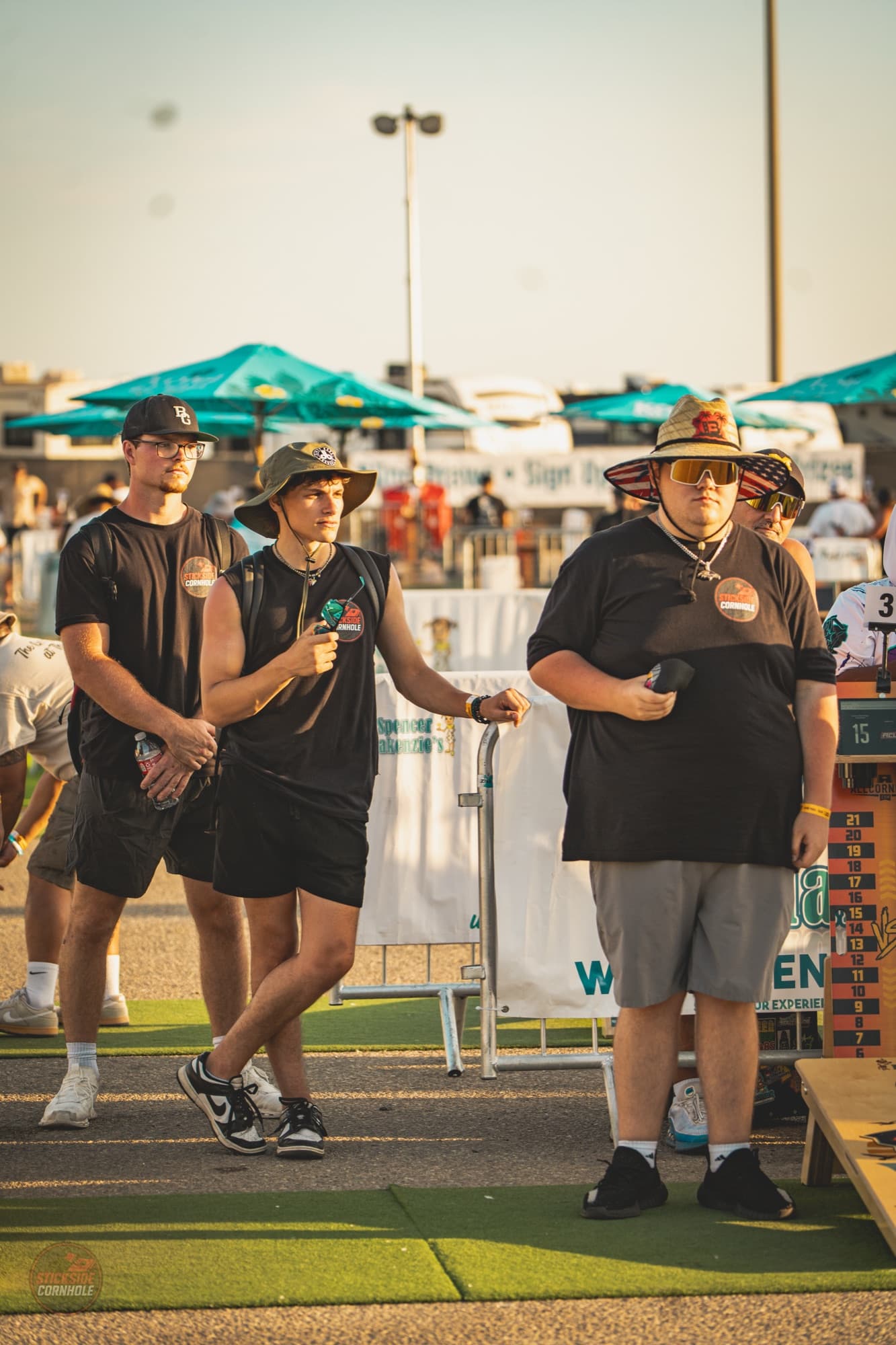 Players in their stance at the Throwdown